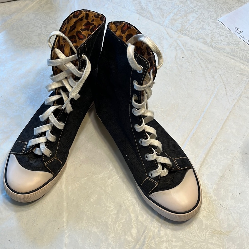 Coach high top / fold down animal print sneaker 6 1/2